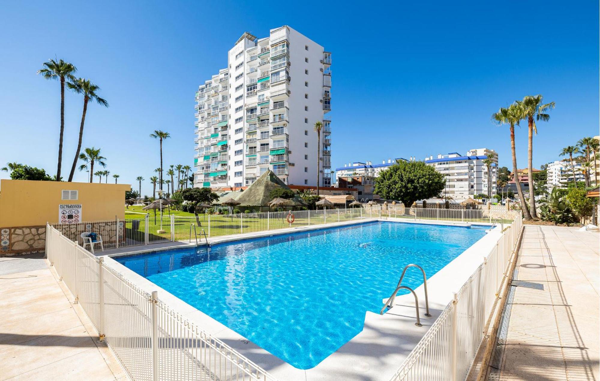 Gorgeous In With Swimming Pool *