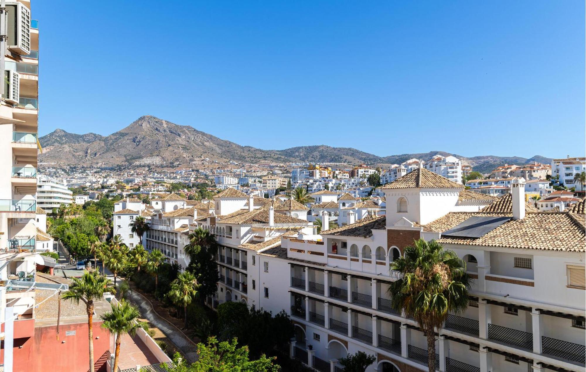 Apartment Gorgeous In With Swimming Pool Benalmadena